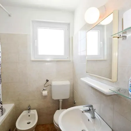 Vakantiehuis In - Istrien 10815 Premantura